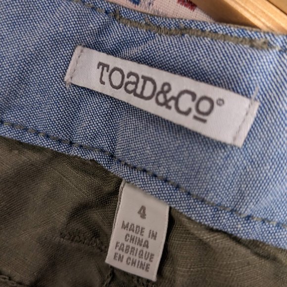 Toad & co olive green linen + cotton shorts - Picture 2 of 3